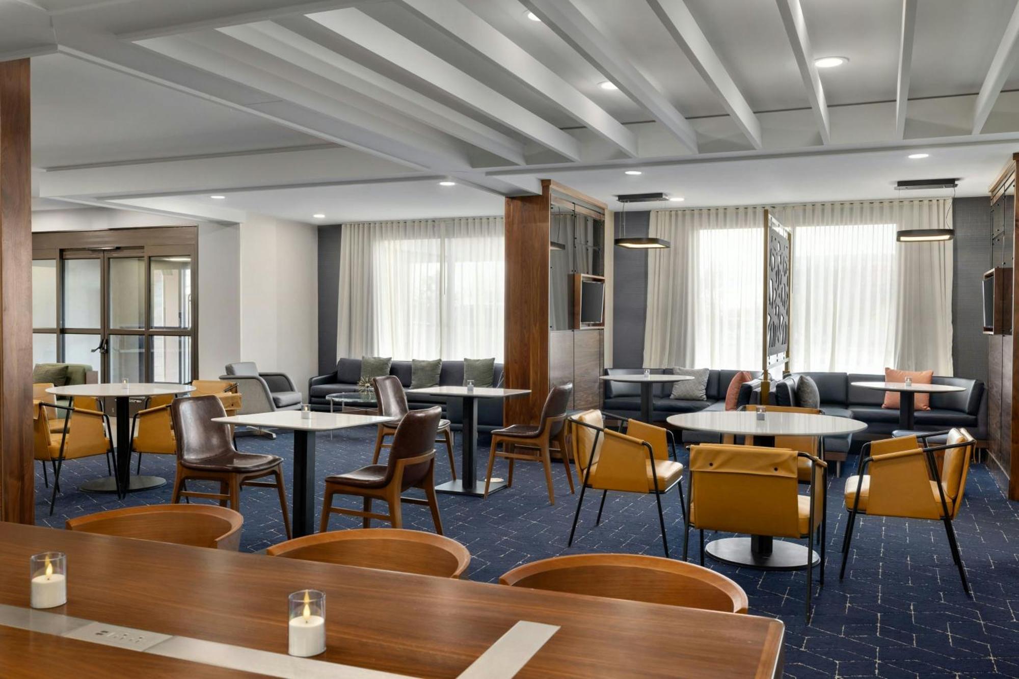 Hotel Courtyard By Marriott Kokomo